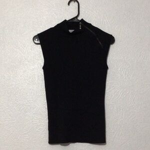Carmen Marc Valvo Black Turtleneck Short Sleeve Shirt Size Small